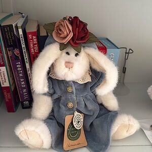 FINAL SALE!! 🌟Spring Sale 13" Boyds Bears Bunny Vanessa D. Lapinne Rabbit Plush